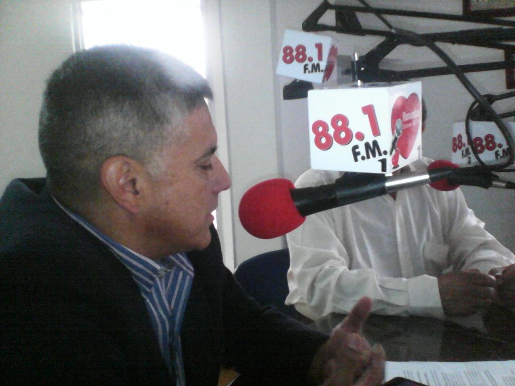 STTMPASTO's tweet image. Guillermo Villota Gomez, secretario de transito habla en FM. Noticias  88.1 sobre  acciones institucionales.