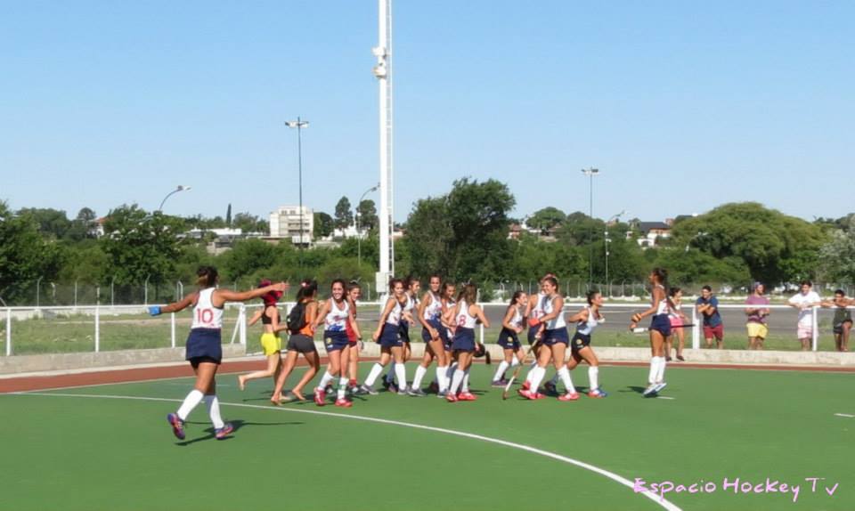 TabladaHockey's tweet photo. LA TABLADA CAMPEON 2014
@lauchigonzalez @vickyaguirrep @aguimelga @valengonzalez14 @CarolinePereyra @ferpascuall http://t.co/1b6dusDD3T