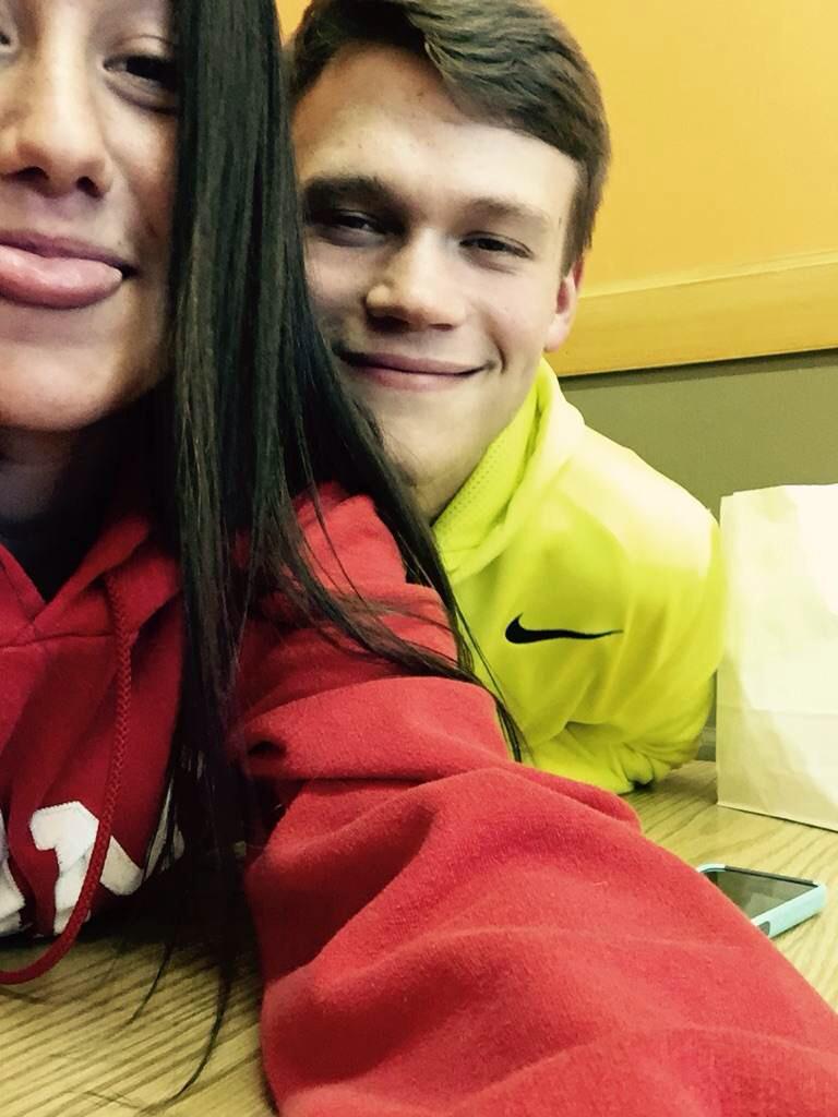 joeysphh's tweet photo. Happy birthday to the most beautiful girl in my life😘 http://t.co/8W9bimNxRu