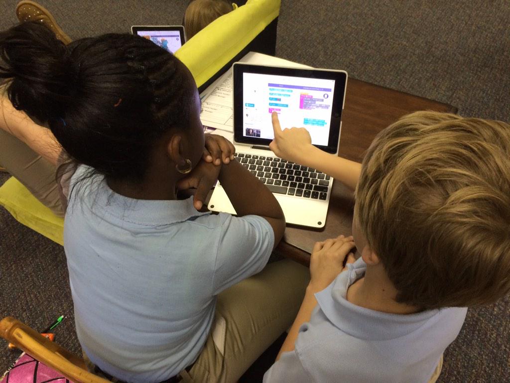 Aspinwall_TCE's tweet photo. Room full of coding 4th graders! #hourofcode #21stcenturylearners #collaborationiskeytosuccess http://t.co/jTiQPYUzaR