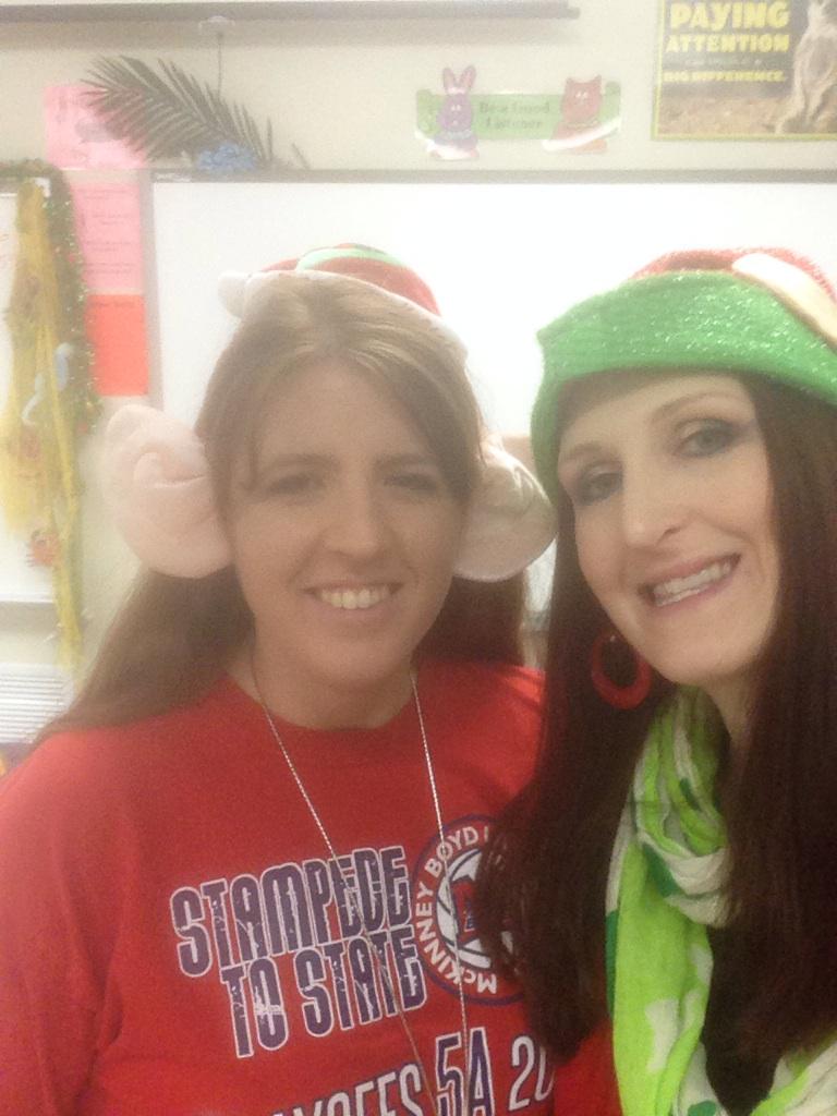 KSturges's tweet photo. #crosscurricularselfie #teamrockinit #teamawesomeness #educationalelf @poohey724 http://t.co/ax1DruLa1D