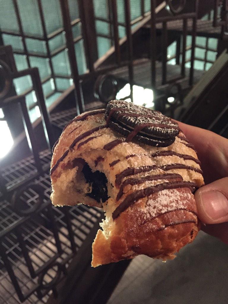 JensenAckles's tweet photo. #DeanWinchester might be gaining a few pounds this holiday season thanks to our writers...#SupernaturaI #Croissookie http://t.co/PqJpjc4uzy