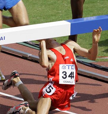 _ShitRunnersSay's tweet photo. Trying to get through finals week like http://t.co/H1h0gpRogk