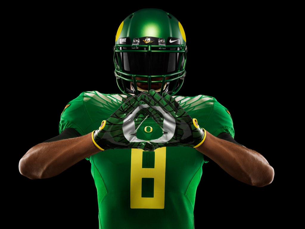 JayMeadors's tweet photo. "@WinTheDay: Rose Bowl uniform #GoDucks http://t.co/CukxYuq8fe" I was really born 20 years to soon #SupaTight #SupaHero #WheresMyCape