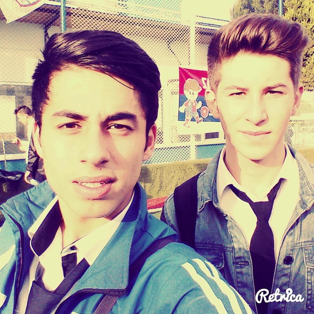 CanerDundar's tweet photo. Adamiim 😄👍 http://t.co/L4E3QsaYg5