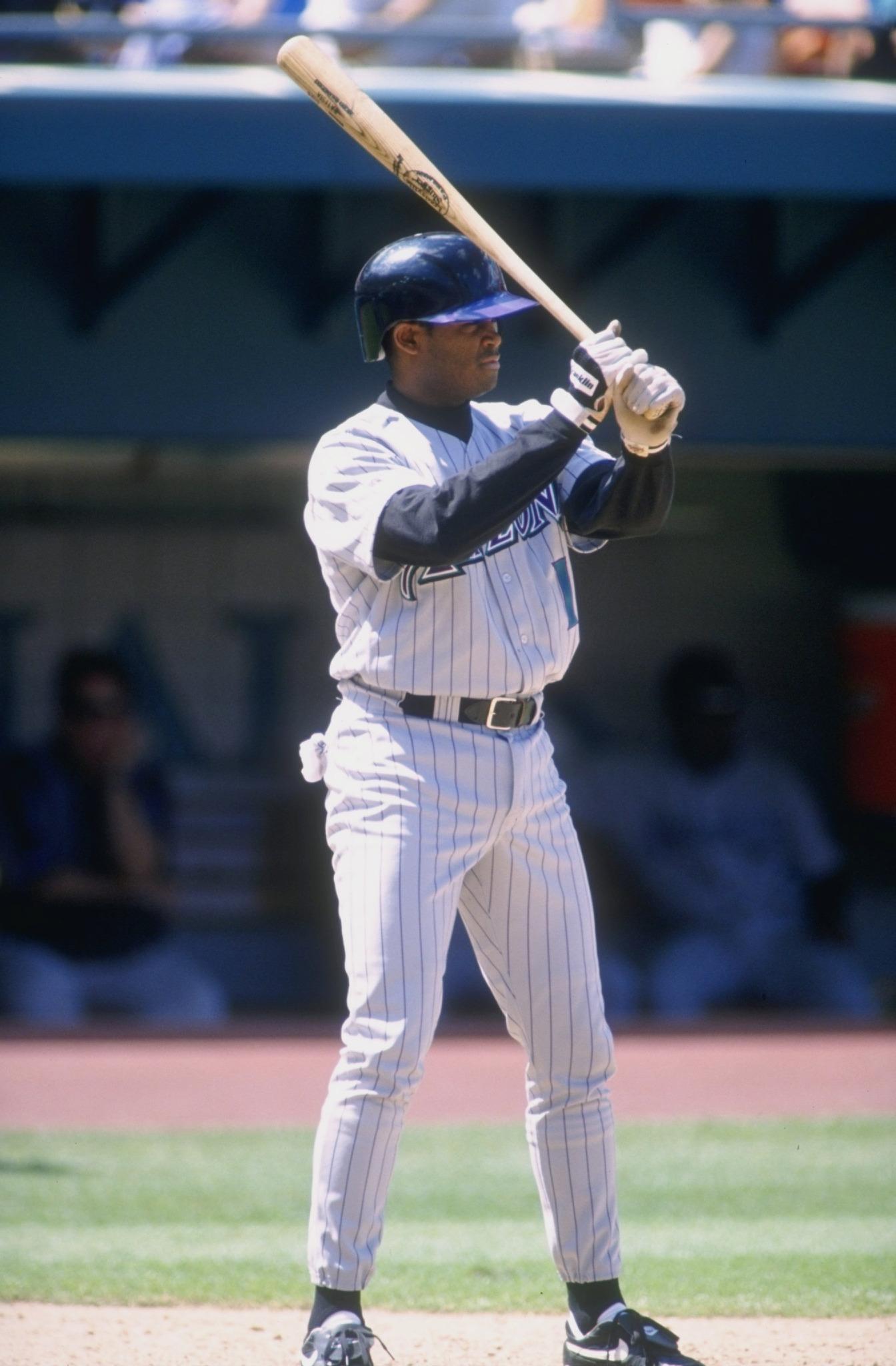 Happy 41st birthday to Tony Batista, who had one of our favorite batting stances of all time. 