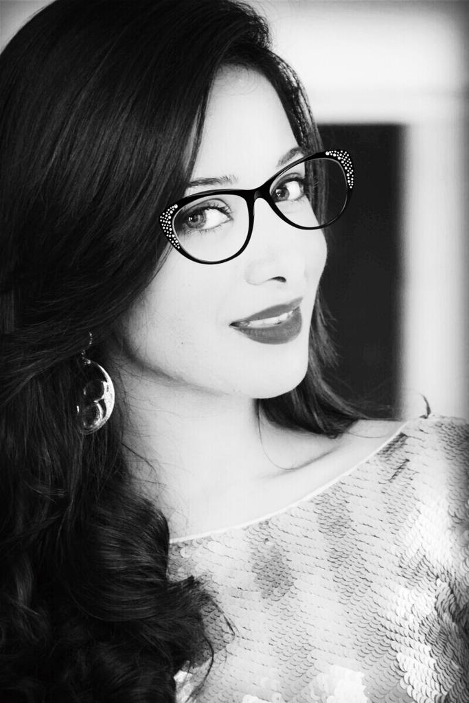 shaikharshi6's tweet photo. Ok guyzz specs time featuring @preetikatweets & @har1603 at their best.....#Greytime #loveharshika http://t.co/IkvA28Nf9g
