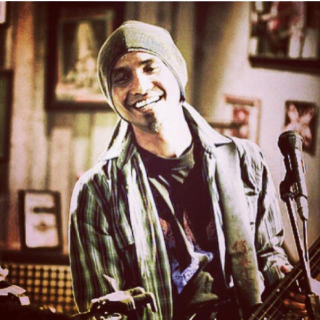 Keep rock n roll bang haji...