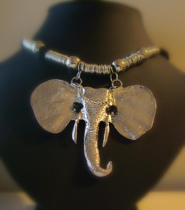 ElizaRoseHart's tweet photo. #WIN! Retweet &amp; #Followme &amp; I Will Pick A UK Winner On Sat 13th Dec To Win This Gorgeous Elephant Necklace! #giveaway http://t.co/Ig2VACUFhG