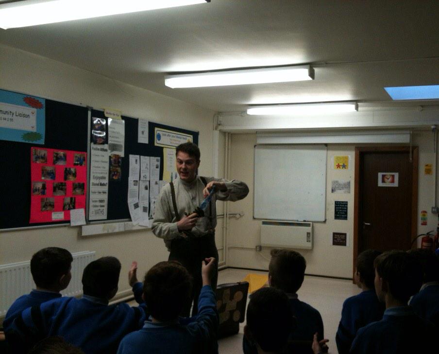 AbbeyTheatre's tweet photo. Me, Michael, Shane O'Reilly & sixth class St. Canice's BNS Finglas #memichael terrific days work http://t.co/YnyzOTEQXQ