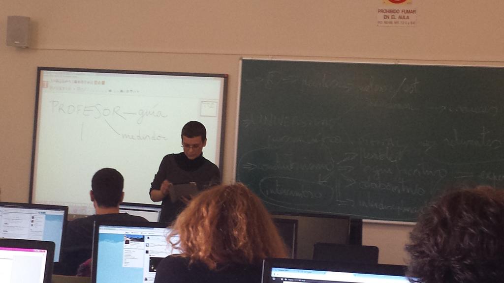 frankarmo18's tweet photo. @iberisTICs demostrando en el debate previo a #expoMUi14 que es una profesora que utiliza diversos medios #muitcdc http://t.co/0a6Ge4EUWV
