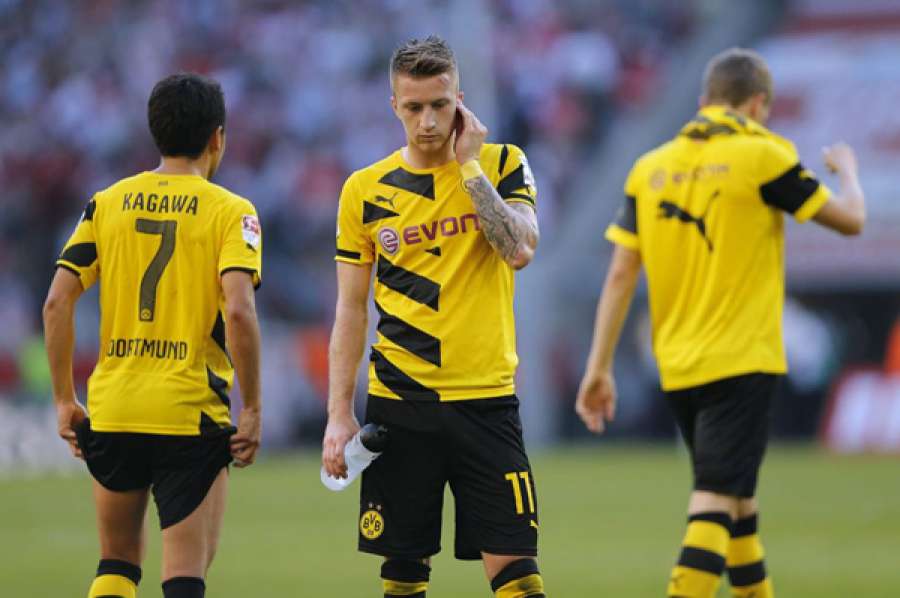 Reus ya estudia español pensando en el Real Madrid ▶
dozz.es/c9df7