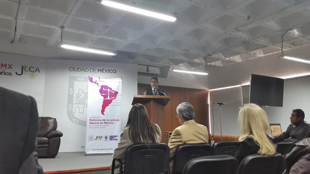 FederacionAJB's tweet photo. Inicia la ponencia Reformas Procesales del Trabajo en América Latina por el Dr. Adolfo Ciudad Reynaud. @jlcadf http://t.co/i9YX0wSwiC
