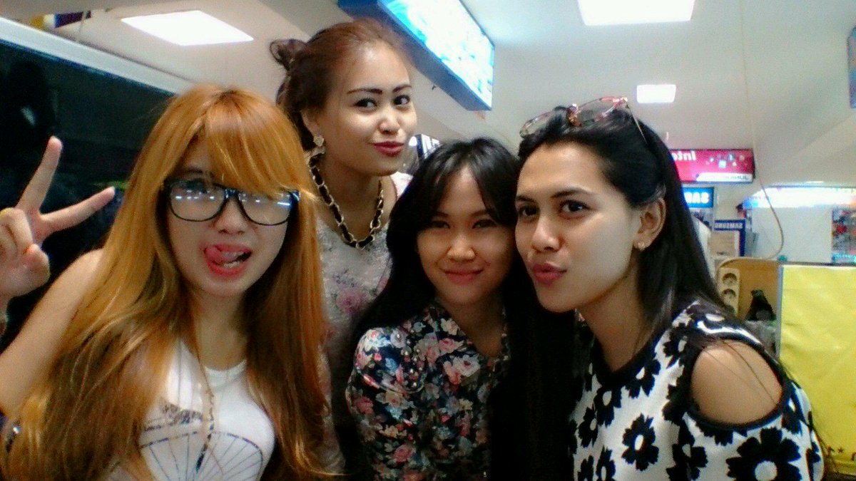cela_26247's tweet photo. Wanita kece 😍😍 http://t.co/Yh97r0QnyO
