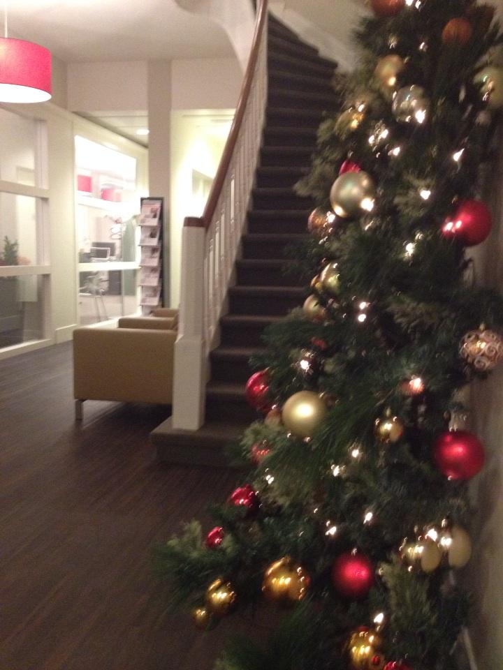 WichardHendriks's tweet photo. Ook bij #Finovion staat de kerstboom. http://t.co/1ibwNeUcCp