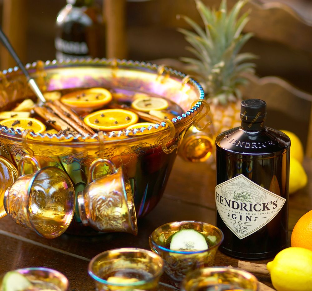 HendricksGin's tweet photo. In search of the perfect holiday punch to delight your guests? Look no further: http://t.co/qHhP269cDX http://t.co/MM7SQA9xdi