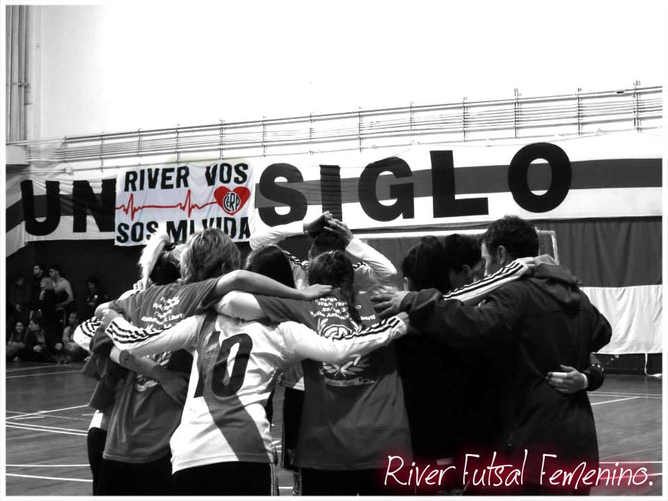 RiverFutsalFem's tweet photo. Hoy en #River se juega la anteultima fecha de #AFA. #River recibe a Ezpeleta en sus tres categorias. #VamosLasPibas http://t.co/4c5OKLMqhY