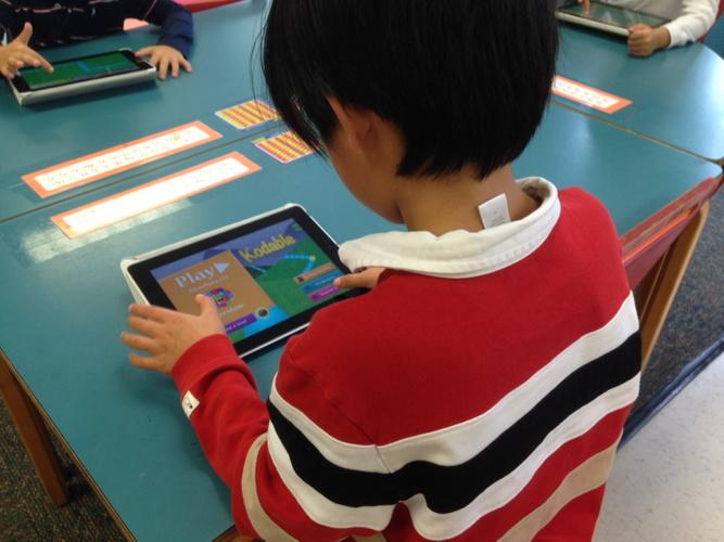mrdejesus4's tweet photo. Kindergarten coding #tsbhourofcode #hourofcode http://t.co/W7jXf1G8hD