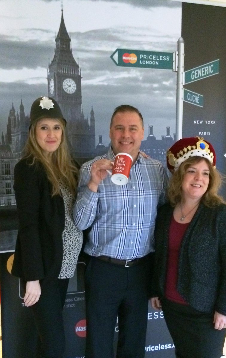SahraEnglish's tweet photo. Be merry in #PricelessLondon (mcemployee) selfie! @jeffswierk @cmnathanson http://t.co/v53yHPHpOe