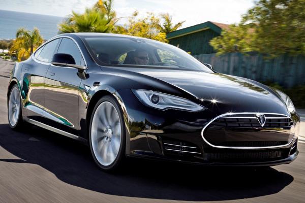 edmunds's tweet image. Top 11 sedans with the most cargo capacity for 2014 edmu.in/1vKuOGe