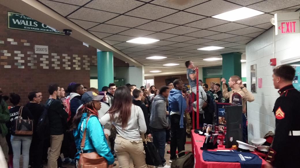 rsspatchogue's tweet photo. Longwood High School USMC pull up challenge. #Longwoodhighschool #usmc http://t.co/ShQNK7Cx8r