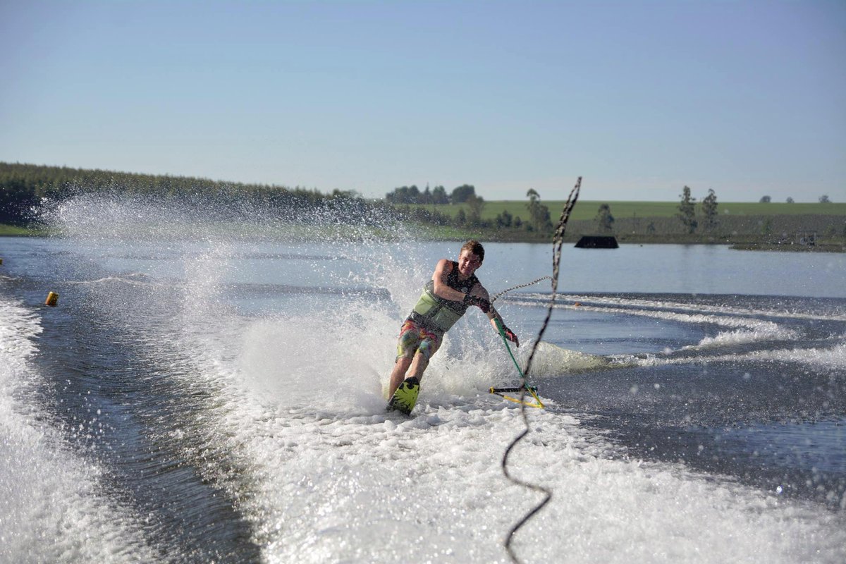 skitrav's tweet image. This sucks the most; Losing the handle through the exit gate! @HOSports #hoskis #lifeofawaterskier #lessropemorebouys