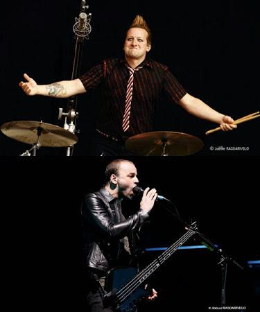 [HAPPY BIRTHDAY] à Tré Cool (Green Day, 42 ans) & Chris Wolstenholme (Muse , 36 ans) qui fêtent leurs anniversaires! 