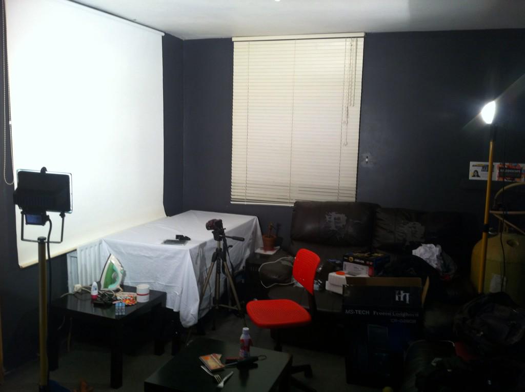 Tech_Beard's tweet photo. Need a bigger (or dedicated) studio :) #BloodyHot http://t.co/fd47GeJlBE