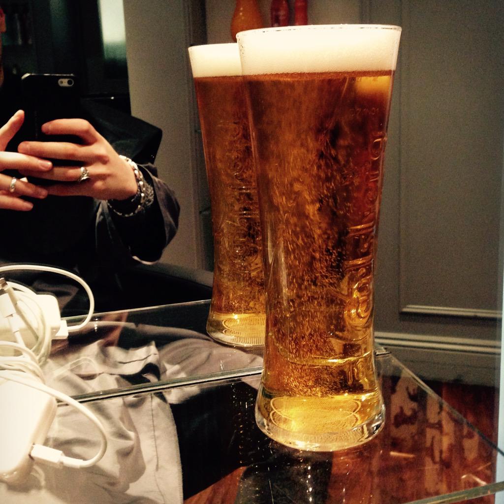 Now THIS is service! <a href="/andrewbartonTV/">Andrew Barton Salons</a> - quite simply #BestSalonEver.