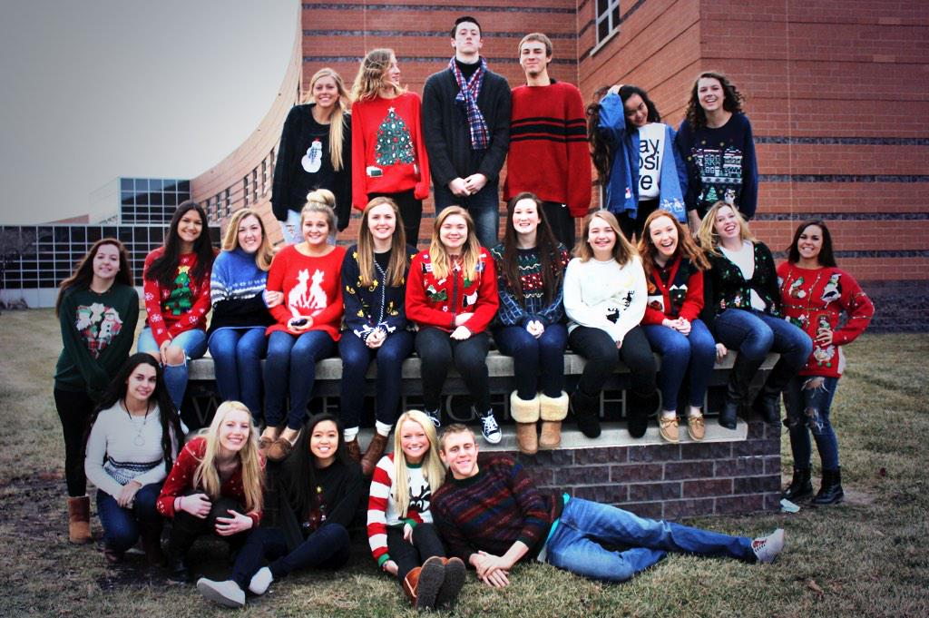 WaukeeArrowhead's tweet photo. Happy Holidays from the Waukee newspaper/yearbook staff! 🎅🎄 http://t.co/59st44Hrmz