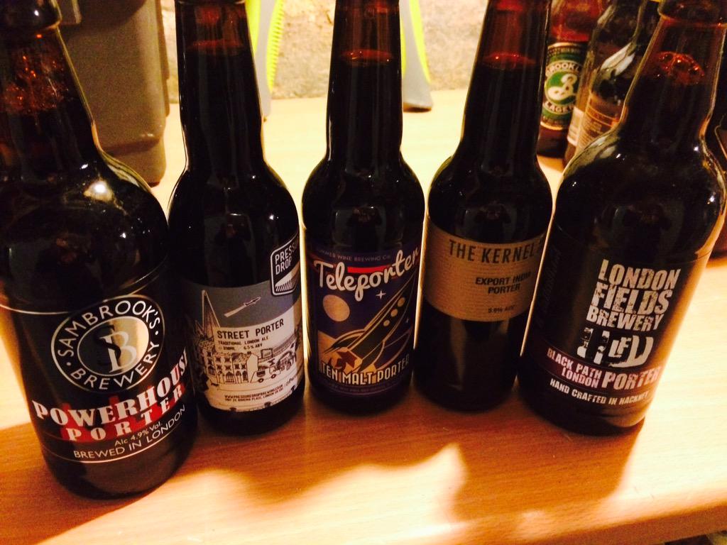 JonnyJMiles's tweet photo. @PerfectPintUK where would I be without my beloved Porter at Christmas! #realalechristmas #porter #beer #realalefan http://t.co/CZKcWZ5XYY