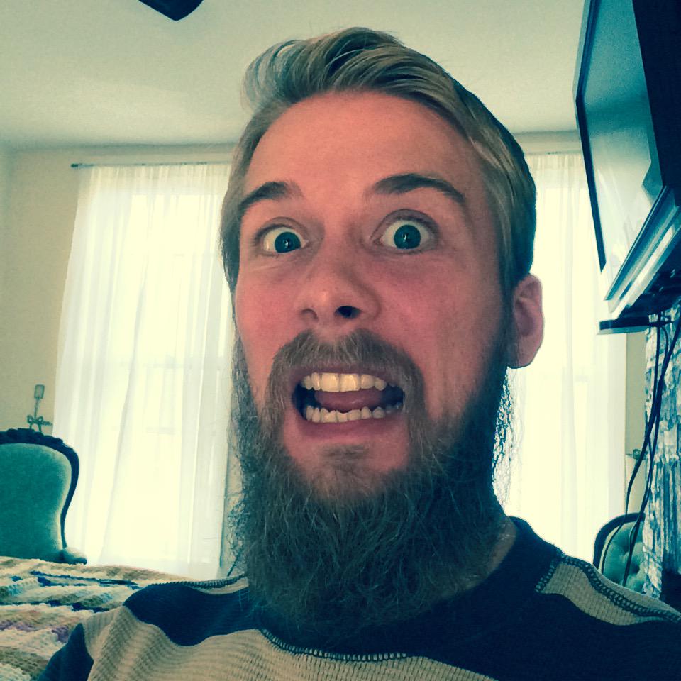 therealLTP's tweet photo. Pretty soon it's gonna look like I'M growing off of this beard @therealLTP #massivebeard http://t.co/3sCumjNIiJ