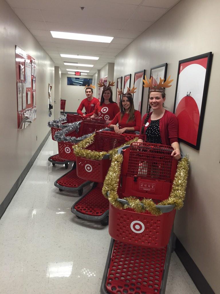 John_TargetAP's tweet photo. Ready for Heroes and Helpers with volunteers from T2338, T1763, T1032!! #HeroesandHelpers @ConnieDroge @bradw_taylor http://t.co/uZJif3NnY7