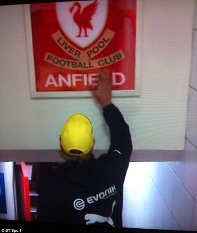 georgejkollias's tweet image. One day my friend one day ... #callmeadreamer #classmanager #lfc #ynwa