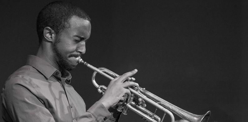 Dinner and jazz at <a href="/TheMajesticKC/">Majestic Restaurant</a>? Sounds perfect. >> ow.ly/FDqvU