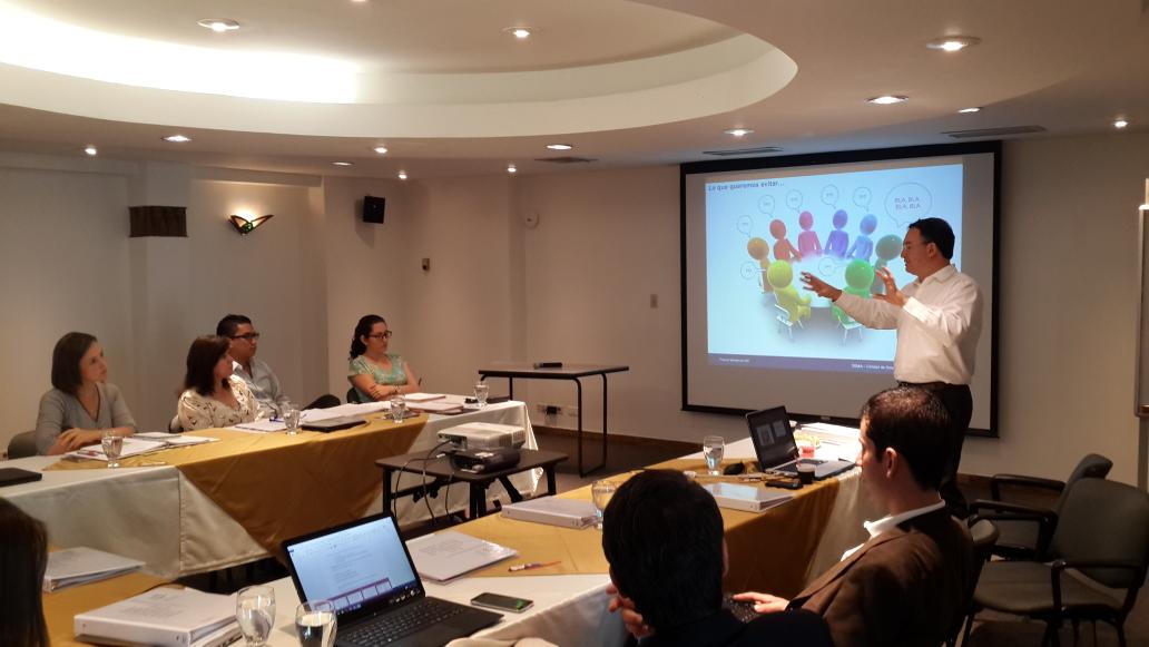 DuarteDuarte's tweet photo. En @CCBucaramanga en día 1 - Taller de creación de capacidades para escalar el #Programa3E de @Bancoldex @unab_online http://t.co/XVtwMNWpvR