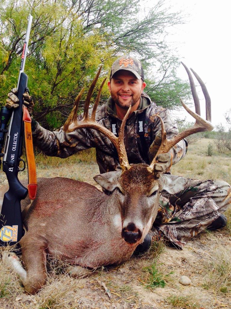 BoogerBottom's tweet photo. Del Rio, TX America! Practicing a God given right in a free country surrounded by fellow hunters with guns. http://t.co/1V2G3VOrFN