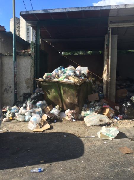 juli carbonell (@lahechicera) on Twitter photo 