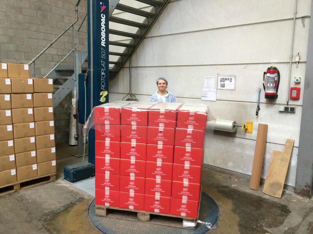 LogisticsatSFI's tweet photo. Samenwerking met vzw Ryhove. Hoe leerlingen ook de sociale kant van de logistiek leren kennen. http://t.co/rZOaOh7zW0