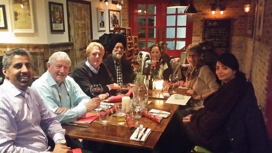 ExecutiveFry's tweet photo. @OneOverTheAit with Board for Christmas Dinner #OOTA #christmasparty http://t.co/EBZSNoR8GD
