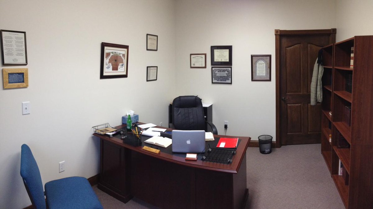 b_truman's tweet image. Don&apos;t get here in the middle of the week nearly often enough-my office @ Sunnyside #quietstudytime