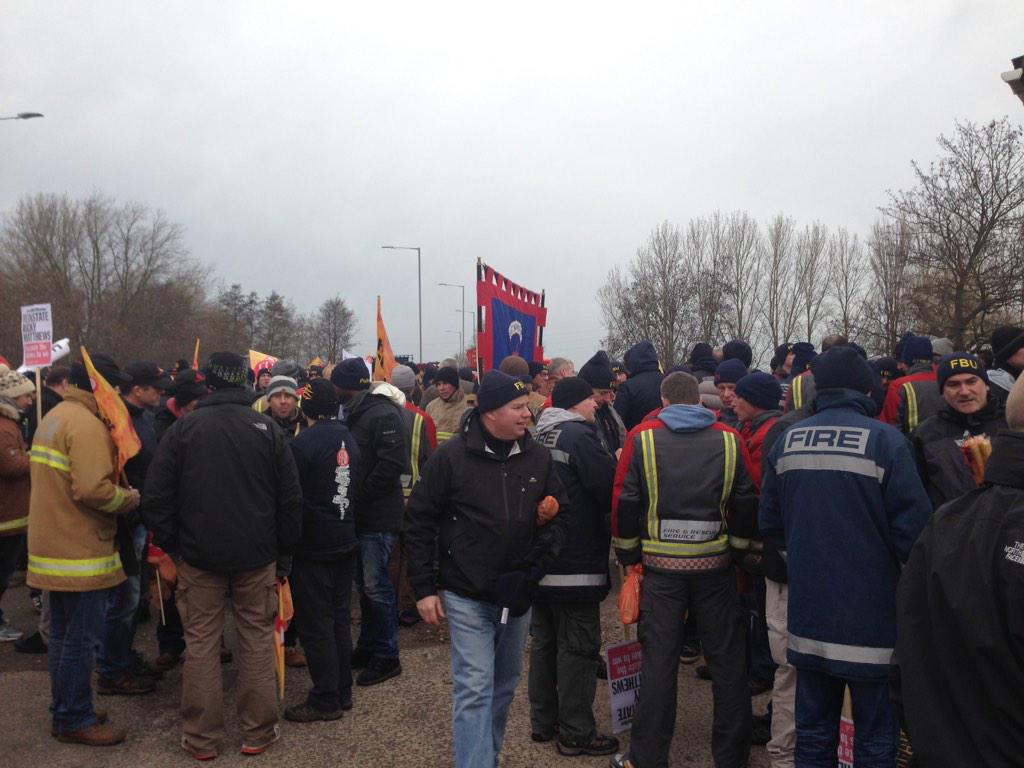 LeicsFBU's tweet photo. @MattWrack @fbunational PROUD & STRONG DAY4LEICS FBU FIGHTING ON 3 FRONTS: #NoToPensionTheft #ReinstateRicky #No2Cuts http://t.co/2QSkY2AjwN