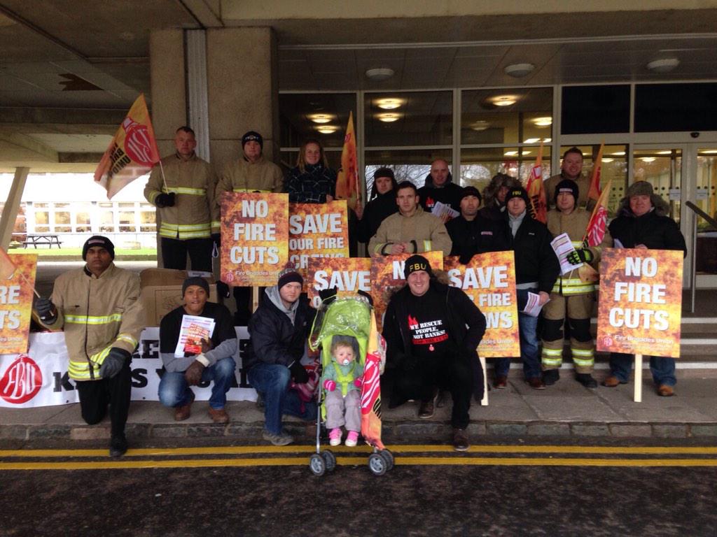 LeicsFBU's tweet photo. @MattWrack @fbunational PROUD & STRONG DAY4LEICS FBU FIGHTING ON 3 FRONTS: #NoToPensionTheft #ReinstateRicky #No2Cuts http://t.co/2QSkY2AjwN