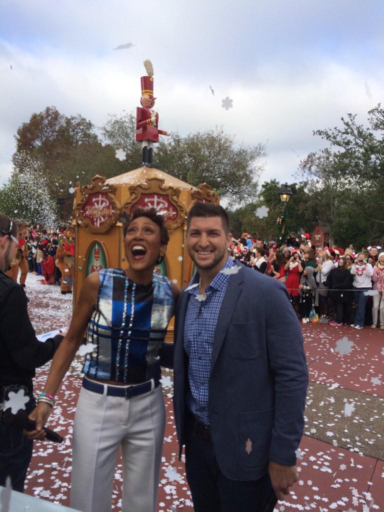 TimTebow's tweet image. Awesome day with my friend @RobinRoberts filming @DisneyParks Frozen Christmas Special! #DisneyParade