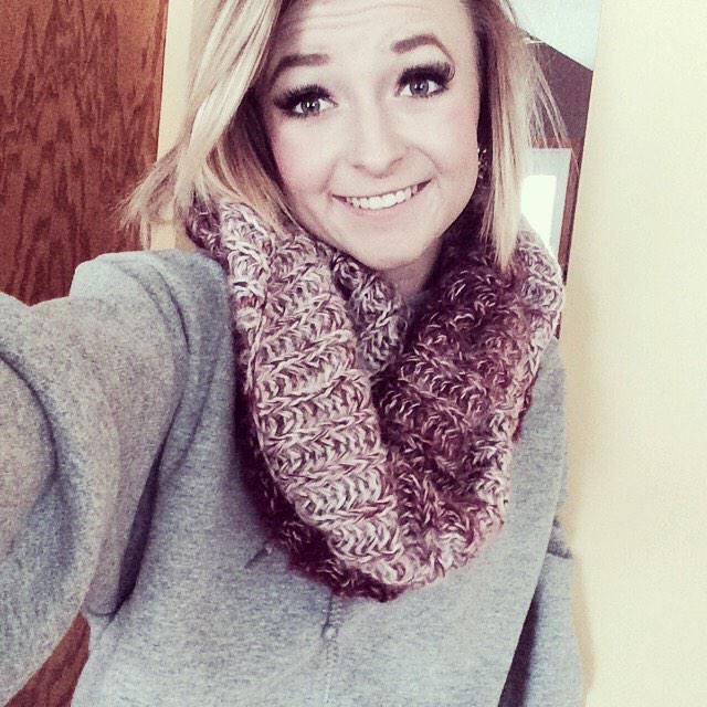 jaadee_b's tweet photo. just a little work selfie ☕️ #cbou http://t.co/4Gk6ZHjZUL