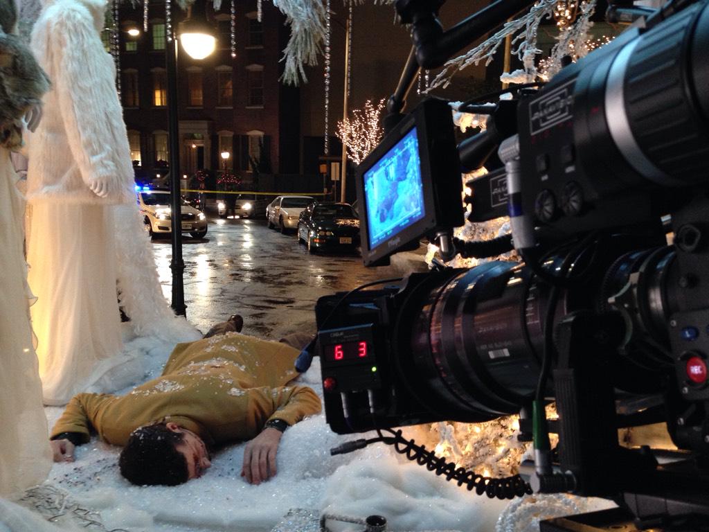 7x10 "BAD SANTA" post-ep bts pics & tweets B4cLrbvCEAAD6O5