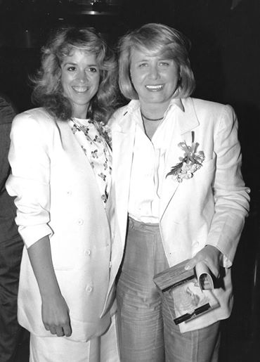 Happy Birthday to my former WNBC colleague the Emmy Award winning Jane Hanson! 