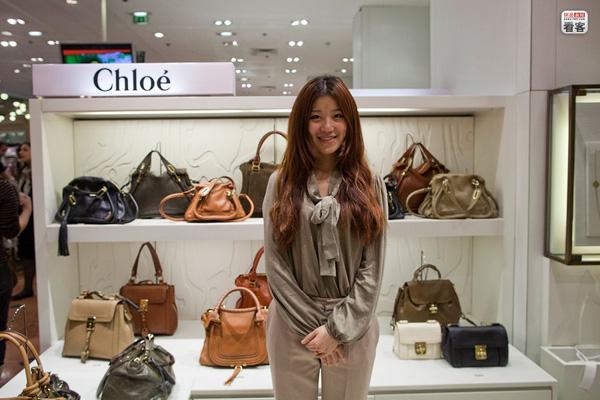 AttractChina's tweet image. #ChinaTips for retailers: Mandarin-speaking staff and #UnionPay acceptance will help you cash in on Chinese shoppers.