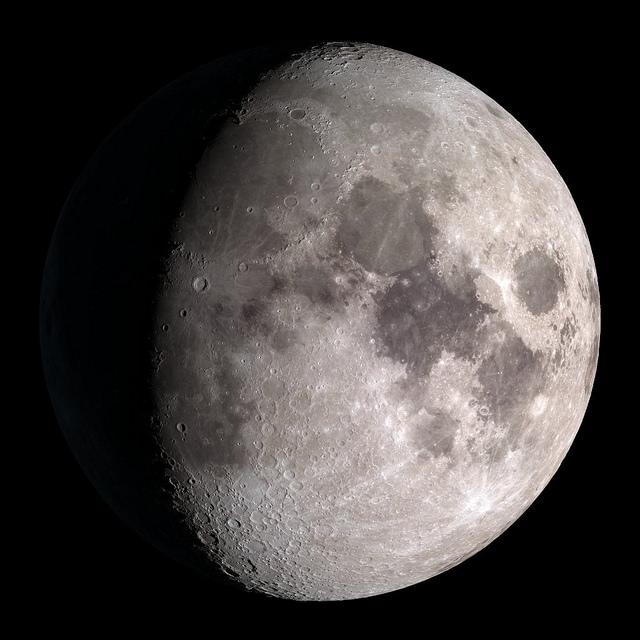 BotNasa's tweet photo. Mesmerizing &amp;amp; beautiful. Moon Phases 2015, Northern Hemisphere from @LRO_NASA [video]: http://t.co/I30yOIusje http://t.co/6elpODBqmr