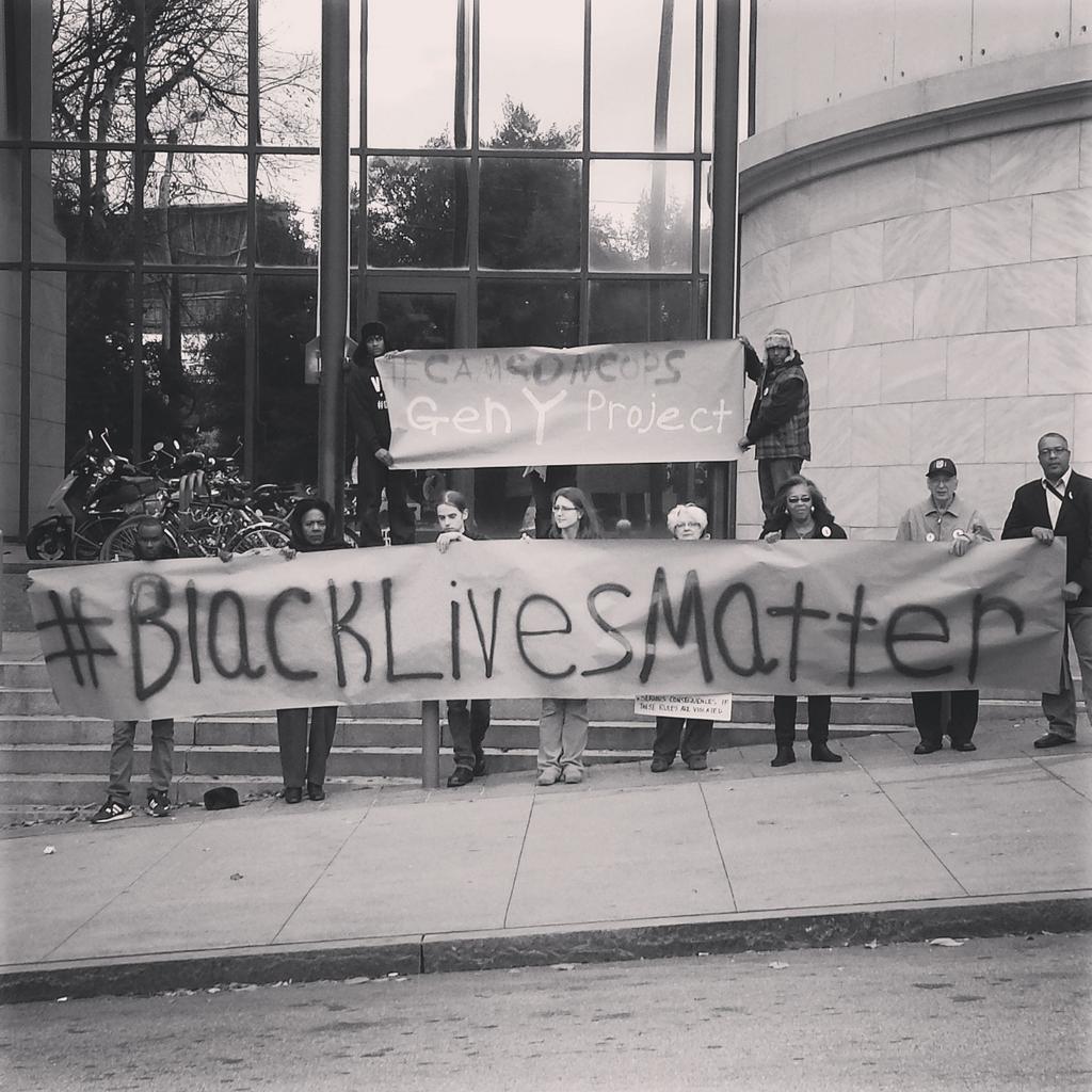 timfranzen1's tweet photo. Outside atl city council mtg #camsoncops #ShutItDownATL #BlackLivesMatter @genyproject_ http://t.co/CaUQcmbqQA